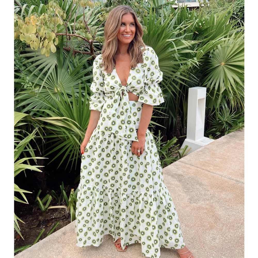 Two piece skirt set from vestique